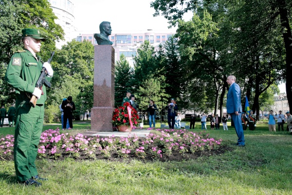 Митинг, посвящённый Дню Воздушно-десантных войск