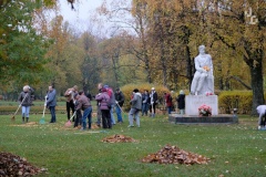 «Добрый субботник» в Центральном районе объединил поколения