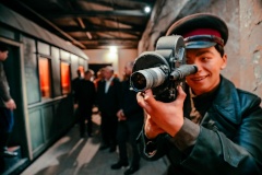 Панорама мастерской «Невский баталист», посвященная военным операторам и фотографам, развернута на постоянной основе в пятом павильоне Ленфильма