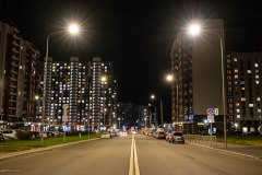 Проспект Патриотов осветили 86 фонарей нового поколения