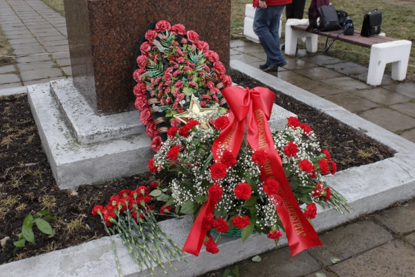 На Южном воинском кладбище состоялся районный этап ежегодного городского Смотра-конкурса почетных караулов среди молодежи Санкт‑Петербурга