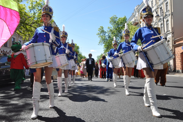 Карнавал литературных героев, посвященный Пушкинскому Дню России