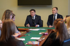 Вице-губернатор Владимир Омельницкий познакомился с коллективом КГИОП