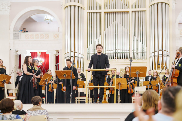 Петербургская премьера «Русской кантаты» Петра Дранги в Большом зале филармонии (19.01.2026). Автор фото: Руслан Шамуков