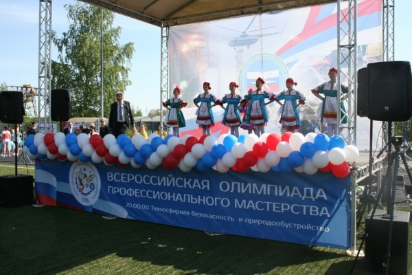 Танцевальные коллективы Невского района приняли участие в открытии Олимпиады профессионального мастерства