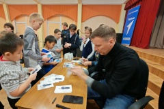 Классная встреча: легенды футбола в школе Выборгского района