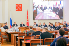 Петербург продолжит укреплять побратимские связи с Мариуполем