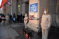 У мемориальной доски «Героизму и мужеству ленинградцев» на Невском 14 прошел торжественно-траурный митинг