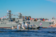 В Петербурге прошёл Главный военно-морской парад России