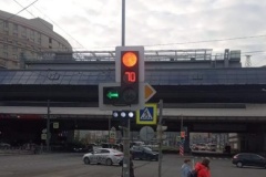 На 28 перекрестках установлены дополнительные светофорные секции для поворота налево