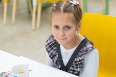 Завтрак с Главой: Михаил Соболев оценил качество школьного питания в Василеостровском районе