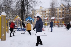 В детском саду «высадился» трудовой десант
