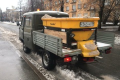 8 декабря в Кировском районе усилена уборка территории от выпавшего за ночь снега
