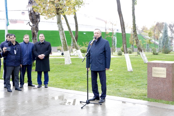 Церемония установки закладного камня в мемориальном комплексе «Парк Победы»