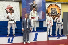 Десять медалей привезли в Петергоф спортсмены отделения джиу-джитсу