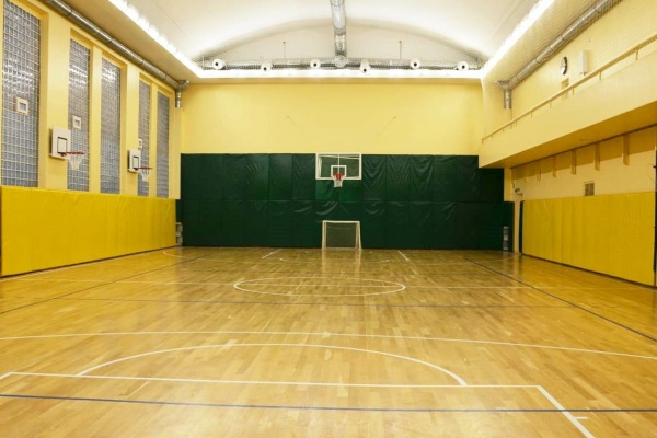 Спортивный зал стадиона "Московский" после ремонта