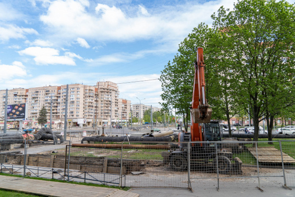 В Красносельском районе опережающими темпами идет реконструкция тепловых сетей
