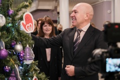 Представители администрации Фрунзенского района приняли участие в акции "Елка добра"