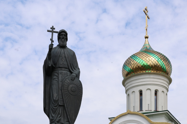 Александр Беглов посетил новый храм преподобного Сергия Радонежского в Минске