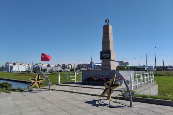 В Кировском районе возложили цветы в честь Дня окончания битвы за Ленинград