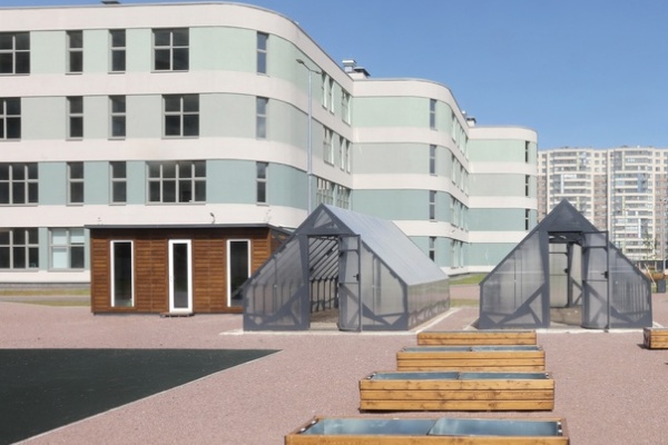 С аграрными технологиями будут знакомиться ученики новой школы на Идрицкой улице