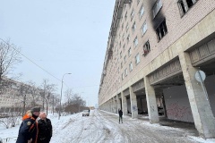 Глава Фрунзенского района посетил место пожара на Бухарестской улице