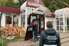В Приморском районе проводятся мероприятия по освобождению незаконно занятого земельного участка, используемого под размещение торгового павильона и точки общественного питания