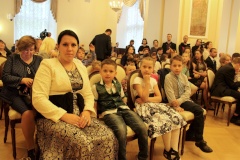 Двум многодетным семьям Фрунзенского района вручили документы на квартиры