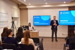 Менторская программа объединит молодых госслужащих и опытных управленцев