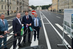 Открытие после ремонта дорожного полотна движения по Невскому проспекту от Исполкомской улицы до площади Александра Невского
