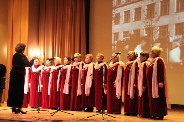 Во Фрунзенском районе прошел гала-концерт "Не стареют душой ветераны"