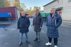 Более 300 единиц техники готово к зимней уборке в Калининском районе