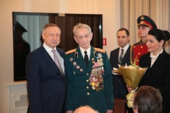 Знаменосцы Победы: Файвиш Менделеевич Жаркой
