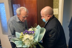Сегодня глава администрации района Виктор Михайлович Полунин поздравил со 100-летним юбилеем Аркадия Давидовича Забежинского