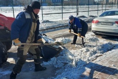 Сегодня во Фрунзенском районе в уборке задействовано более 75 единиц техники