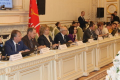 В Мариинском дворце обсудили создание единого федерального закона о социальном питании