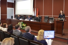 Санкт‑Петербург презентовал кадровые проекты на конференции в Вологде