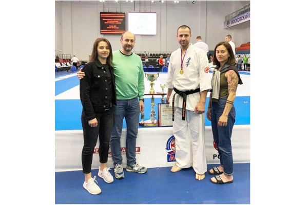 Петербуржцы отличились на всероссийских соревнованиях и чемпионате России по киокусинкай