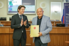 	Благодарности правительства Санкт‑Петербурга и награды Российского союза строителей вручили представителям городского строительного комплекса