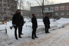 Алексей Гульчук провел выездное совещание оперативного штаба по вопросу уборки снега в Невском районе