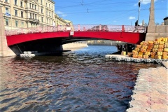 Специалисты приступили к очередному этапу ремонта Красного моста