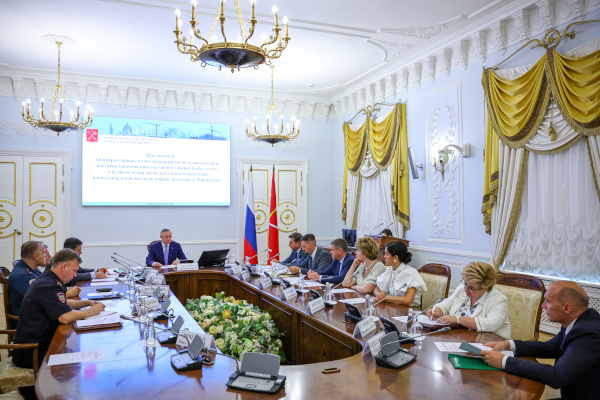 Заседание Оперативного штаба по вопросам обеспечения жизнедеятельности населения и восстановления инфраструктуры на территориях ДНР и ЛНР