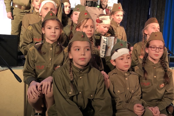 Во Фрунзенском районе состоялся конкурс патриотической песни  "Я люблю тебя, Россия!"