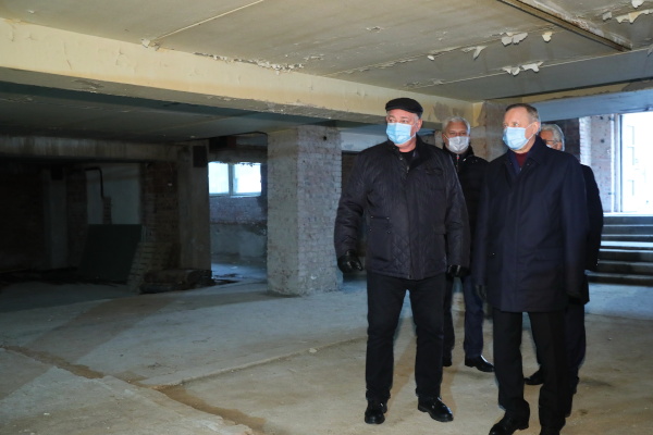 Объезд Выборгского района. Осмотр хода ремонтных работ в Городской многопрофильной больнице №2