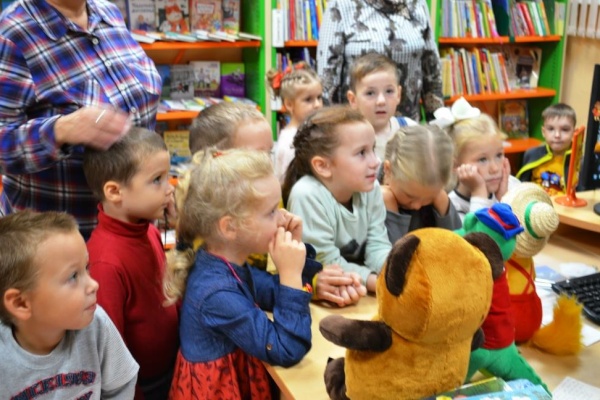 В районной детской библиотеке новая смена читателей