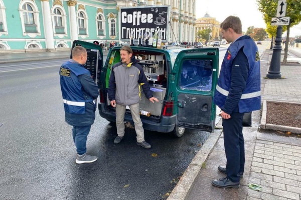 В центре Петербурга продолжается планомерная ликвидация нелегальной торговли