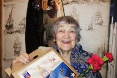 Продолжаются церемонии награждения почетными знаками «В честь 80-летия полного освобождения Ленинграда от фашистской блокады»