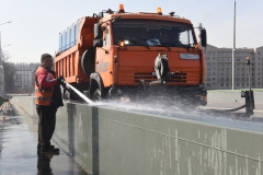 «Мостотрест» приступил к гидромониторной очистке сооружений