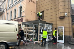 Сегодня Комитетом по контролю за имуществом при участии администрации Центрального района организовано освобождение земельного участка по адресу: Невский проспект дом 126.