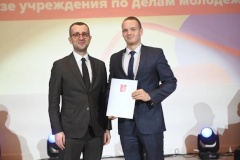 Вице-губернатор Санкт‑Петербурга вручил ребятам из Кронштадта благодарность за участие в акции «Российский детский Дед Мороз»
